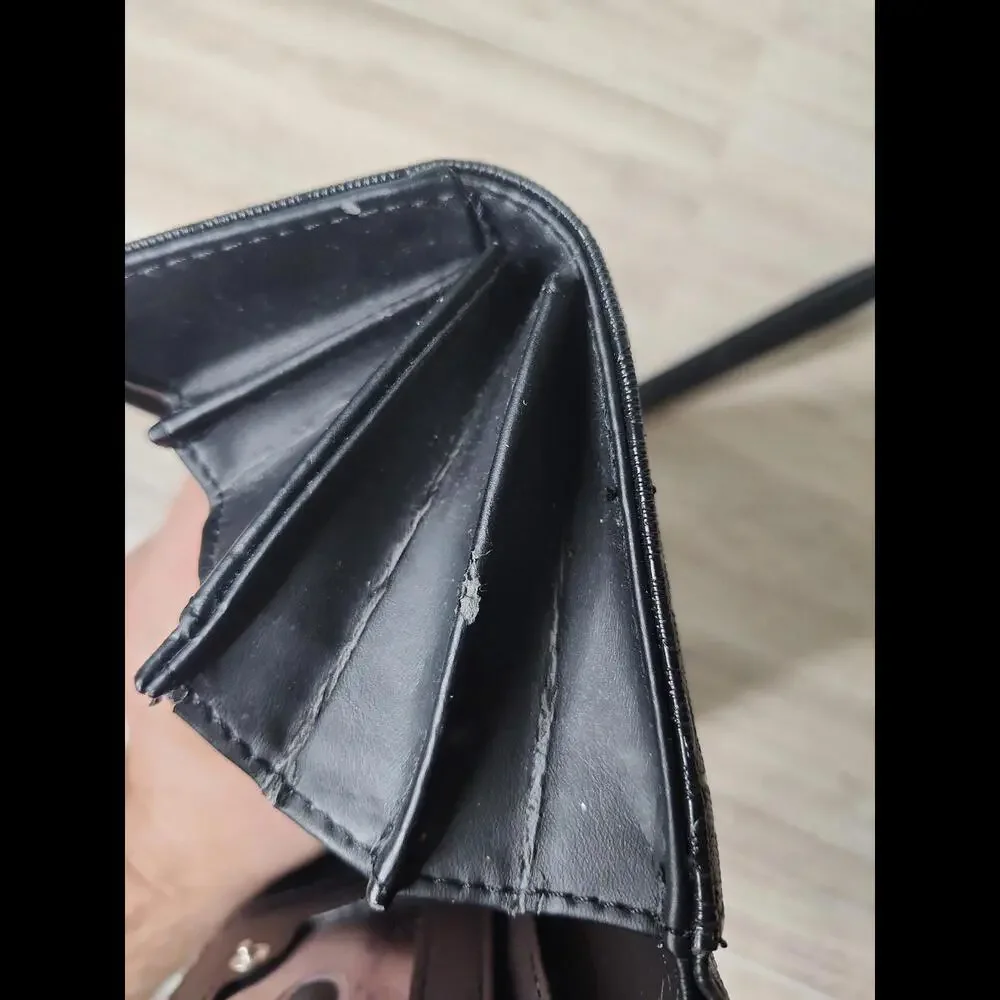 Guess wallet with strap‎ - Picture 5 of 7